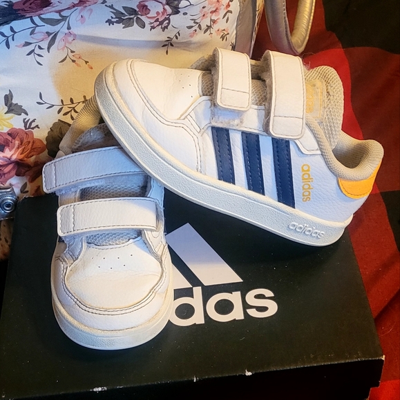 Baby shoes - Picture 2 of 4